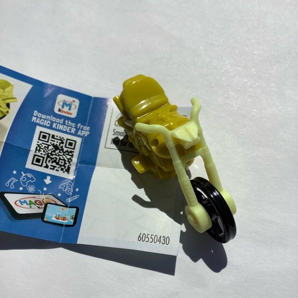 Kinder Joy Yellow & Green Motor Bikes Motorcycles - Picture 4 of 12